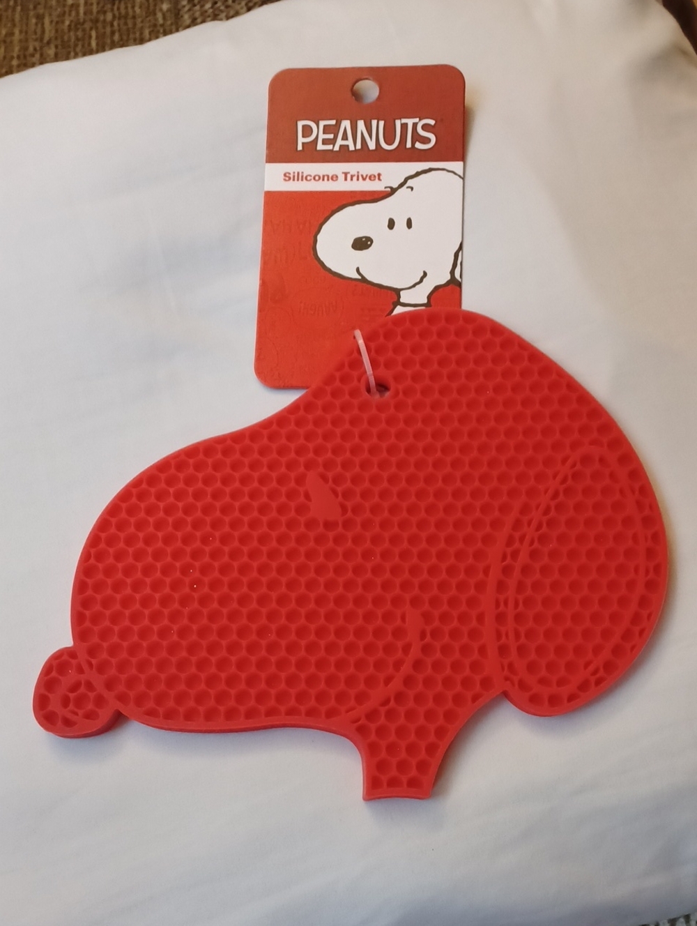 4/$40 New Peanuts Silicone Trivet in Bright Red - Snoopy Shape